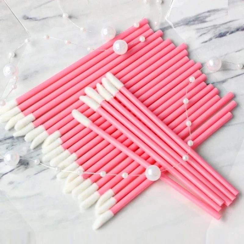 LIPS BRUSH